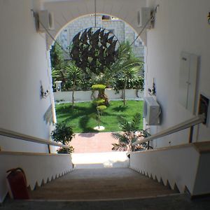 Lapis Port Surf Hotel